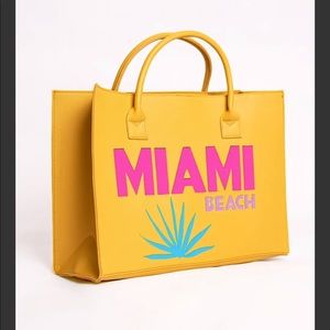 Vegan leather tote by LA trading company new with tags never worn